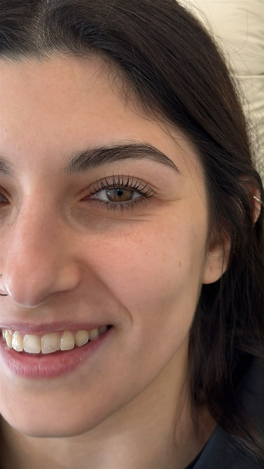 Trabajo de belleza de mirada realizado en Amari